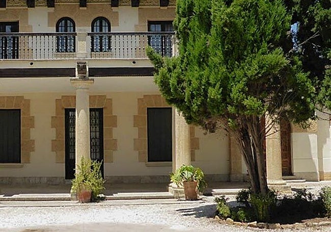 The colonnaded building belonging to the city's College of Architects, in El Limonar district.