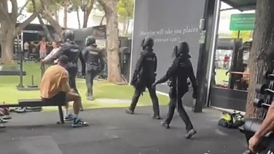 Video: Three arrested in raid on padel club gymnasium in Marbella