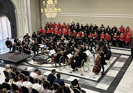 The Costa’s Collegium Musicum amateur choir and orchestra.
