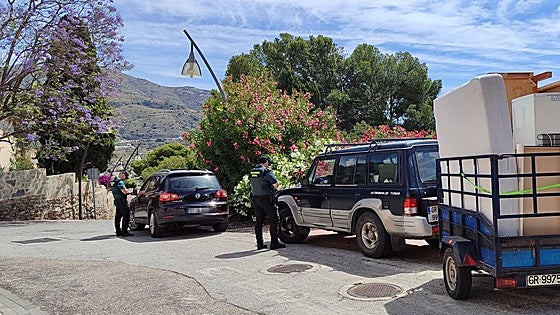 Guardia Civil gives squatters ten days to vacate 27 houses on Spain's Costa Tropical