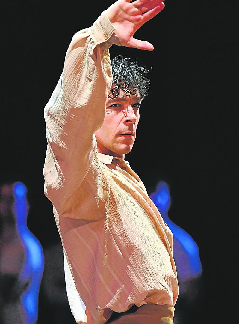 José Manuel Benítez: from humble beginnings in Malaga to principal dancer at Spain's national ballet - Vimarsana News