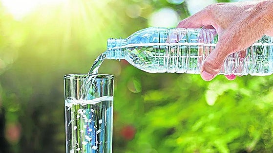 Consumer organisation puts bottled mineral waters in Spain under the microscope: these are the best... and the cheapest