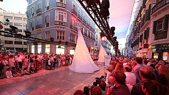Noche en Blanco late-night opening and Museum Day flood Malaga with culture vultures
