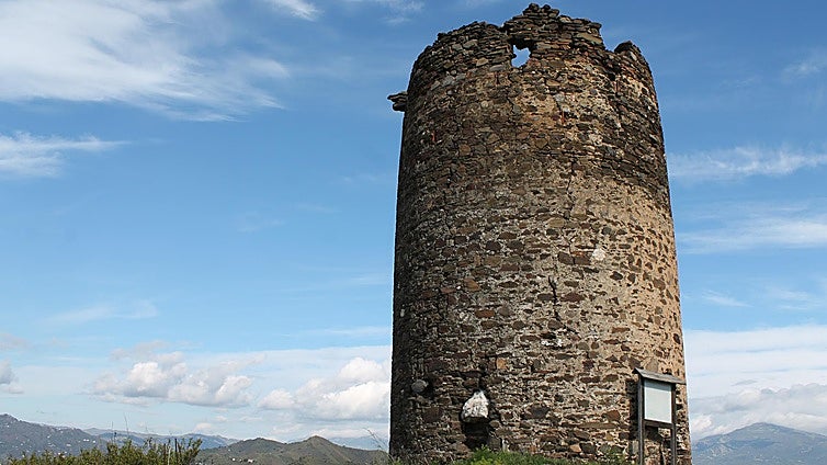 The River Vélez valley: from a Buddhist temple on the Costa del Sol to a watchtower built in one night