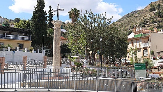 Renovation of gardens surrounding Cártama's Roman cross completed