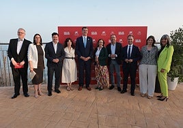 SUR in English 2024 Top International Business Guide and Awards photocall