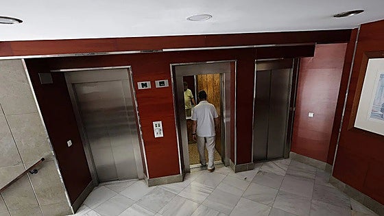 Four out of ten community associations will need to adapt their lifts to meet Spain's tougher safety rules