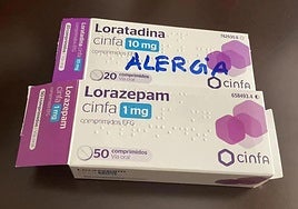 An illustration of how both boxes of different drugs are so similar in appearance.