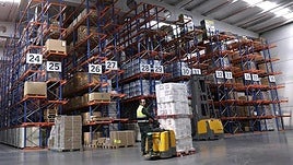 Warehouse workers are much in demand in Andalucía.