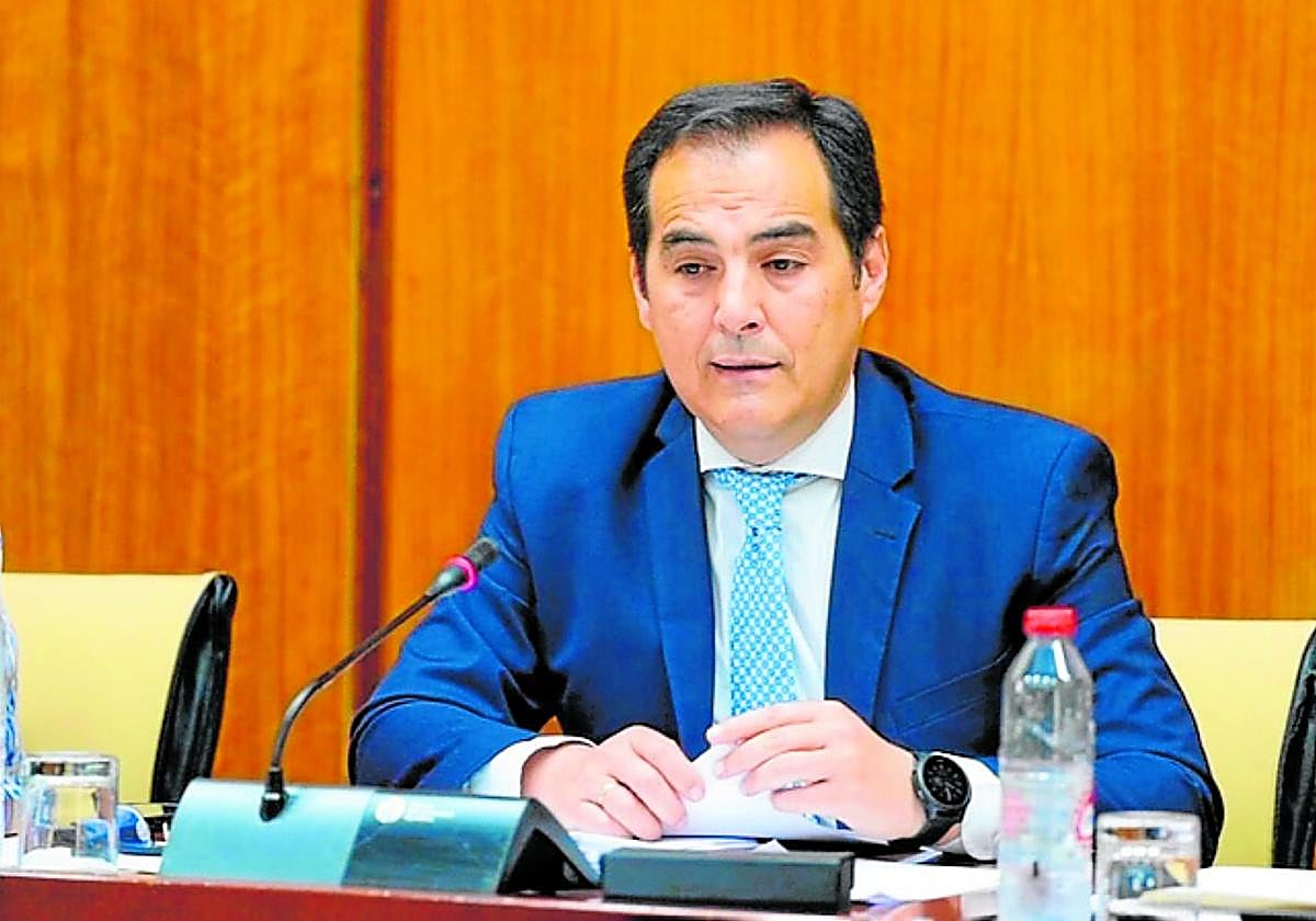 Regional Minister for Justice, José Antonio Nieto.