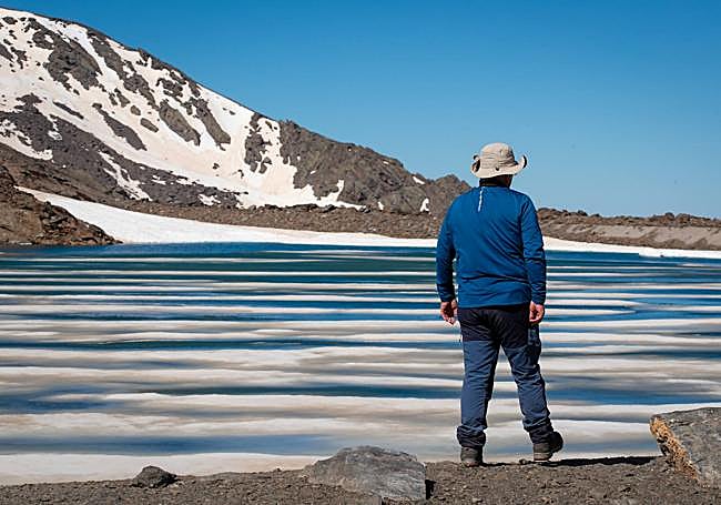The spectacle of the thaw in Laguna de las Yeguas.