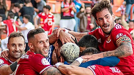 Malaga CF to face Gimnàstic in league play-off final