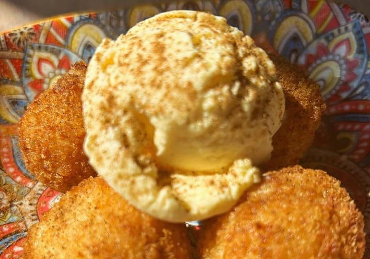 A transgressive dessert: Croquetas de torrijas (French-toast croquettes).