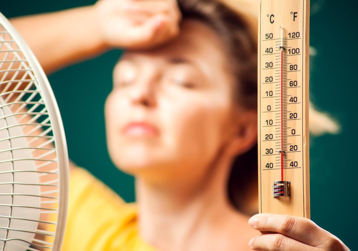 Experts warn of first heat wave of summer with thermometers reaching up to 43C in the south of Spain