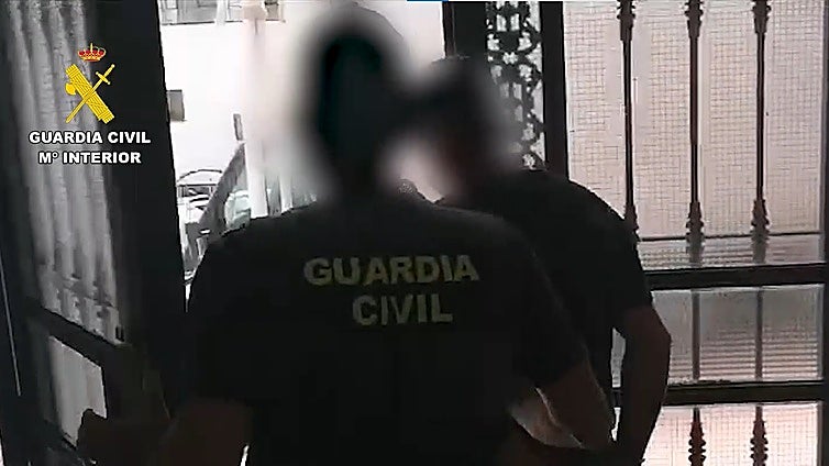 Police carry out anti-terror raids in Malaga neighbourhood