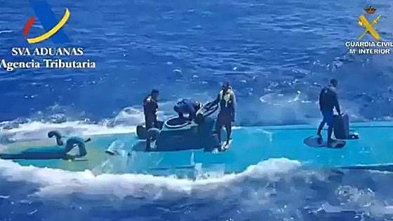 This is the moment four drug traffickers were arrested after narco-submarine was intercepted off coast of Spain