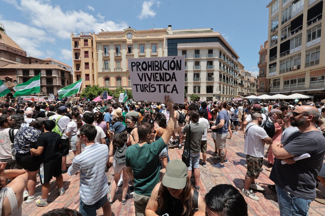 Housing crisis demonstration in Malaga, in pictures