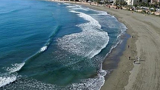 Body of 75-year-old man is found on a popular Costa del Sol beach