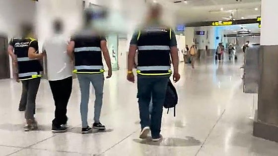 Man involved in alleged trafficking of blood diamonds arrested at Malaga Airport