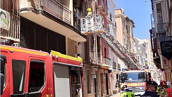 Eight people treated in hospital after birthday candles spark fire at tourist rental property in Malaga
