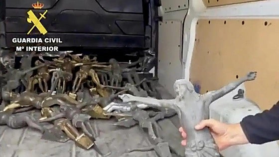 Gang that stole massive haul of bronze crucifixes from 20 cemeteries in Spain is dismantled