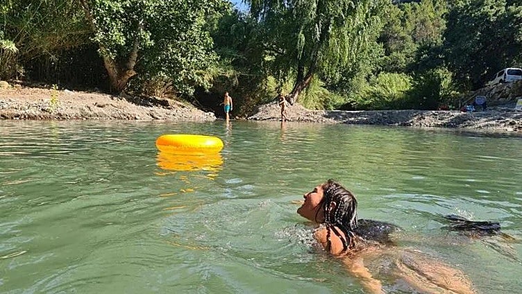 Summer season opens with a splash at the bathing pools along the Genal river in the Serranía de Ronda
