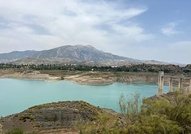 La Viñuela reservoir in the Axarquía is at 17.7% capacity.