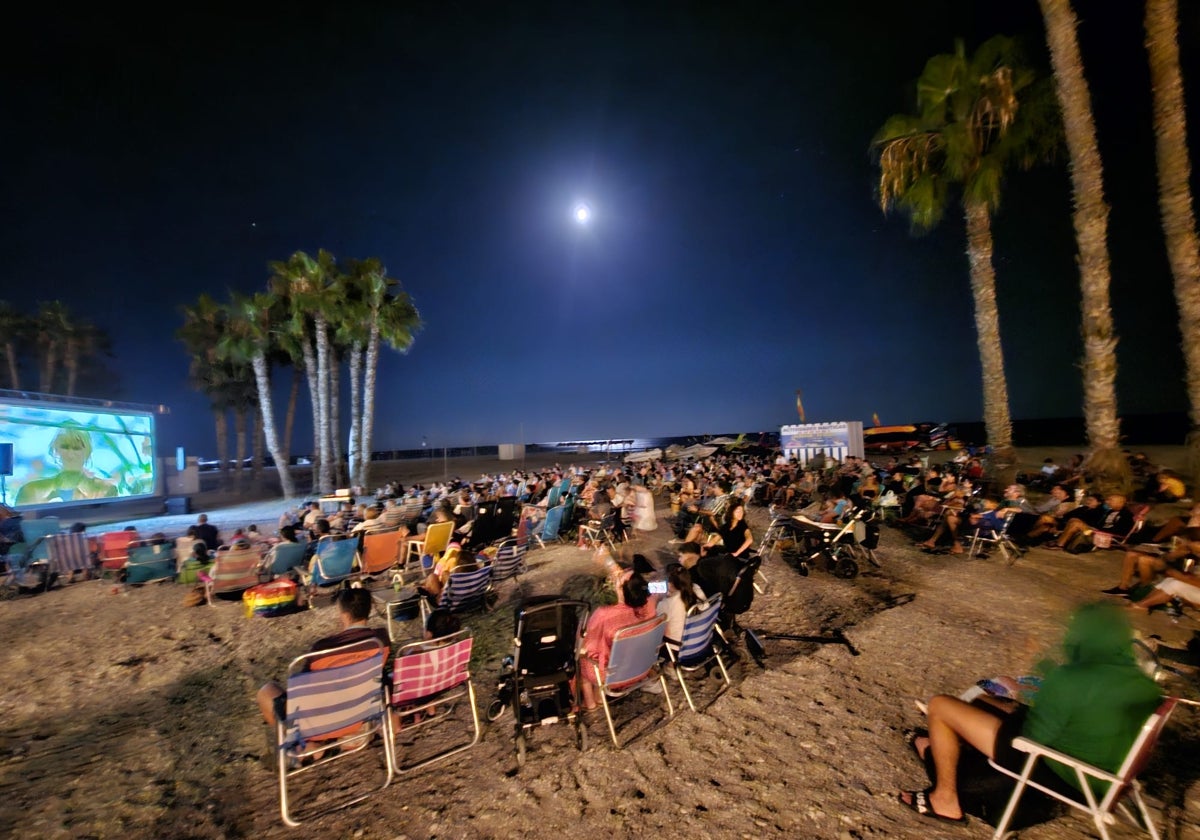 A film night on a beach in Almuñécar in 2023.