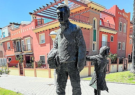 The statue of Norman Bethune in Torre del Mar.