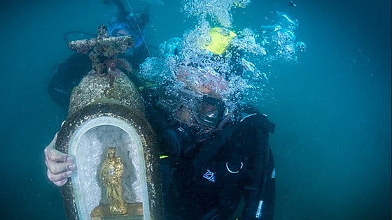 'La Chiquita', the Virgen del Carmen who lives in a cave on the seabed of the Costa del Sol