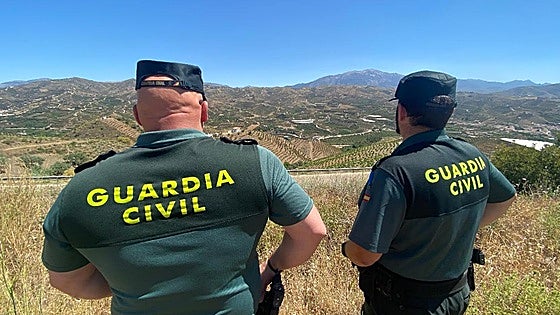 Three arrested after police uncover drug dealing point in Guadalhorce valley town