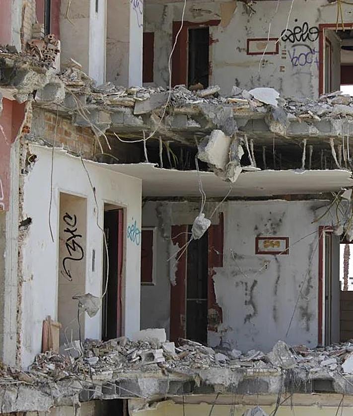 Imagen secundaria 2 - Transformation of abandoned Torremolinos hotel to 'flex living' apartments to include a new shopping precinct