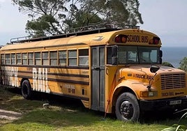 Jack, the American school bus that allows you to discover Cadiz province in a home on wheels