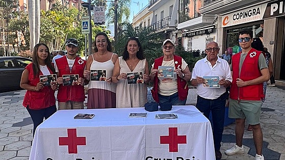 Red Cross gives out tips on keeping cool on Granada’s Costa Tropical this summer