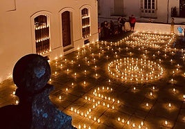 Just one of the candlelit squares in the town.