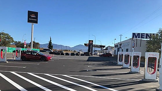 Tesla rolls out more superchargers for electric vehicles on the Costa del Sol: this is where you can find them all