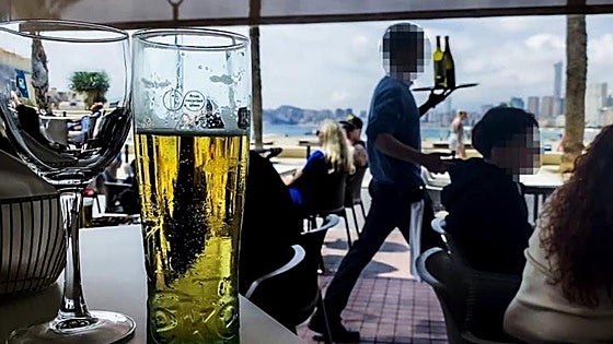 The 'crutch' method: How mobile phones are stolen from unsuspecting tourists at bars and restaurants in Spain
