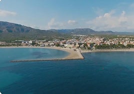 One of the beaches of L'Hospitalet de l'Infant.