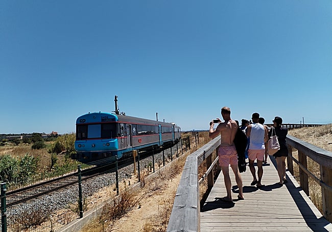 The train that runs along the beach.