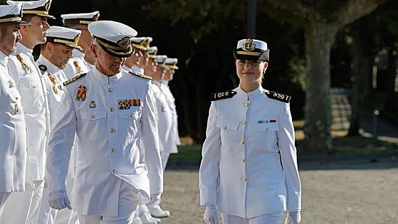Princess Leonor moves on to the Spanish Navy, wearing her new uniform with 'great enthusiasm'