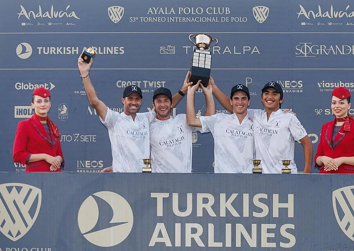 Imagen secundaria 1 - Images from the prizegiving ceremony.