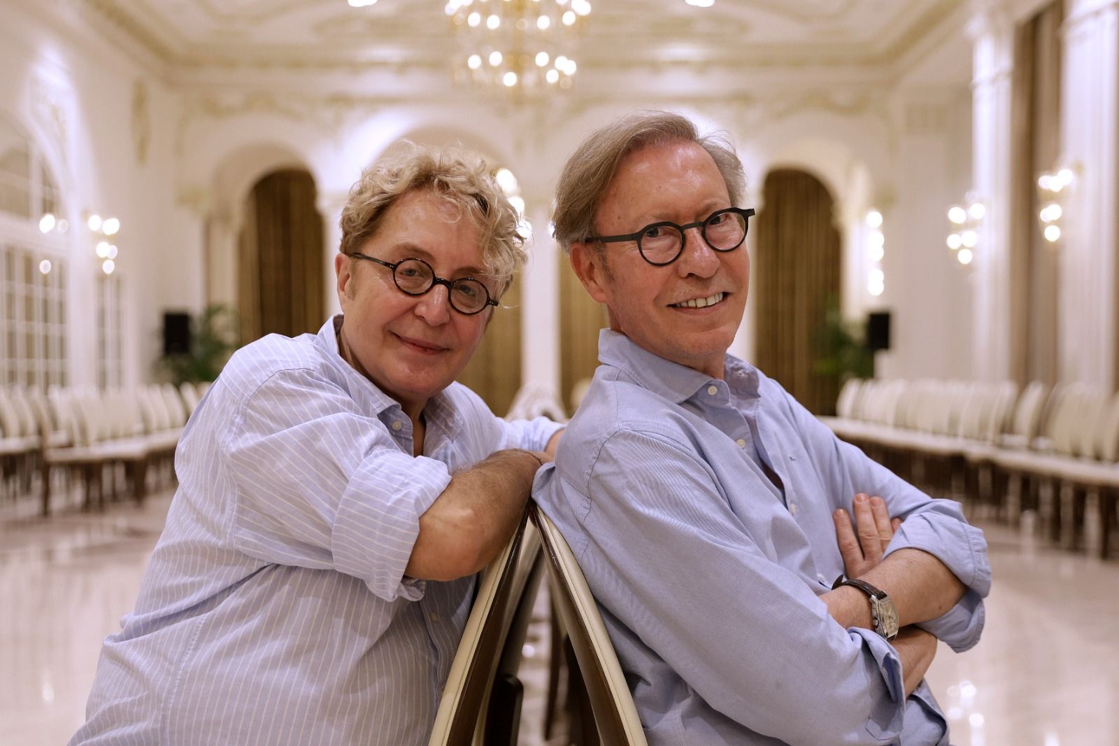 Victorio &amp; Lucchino avant-garde classic fashion on the catwalk - in pictures