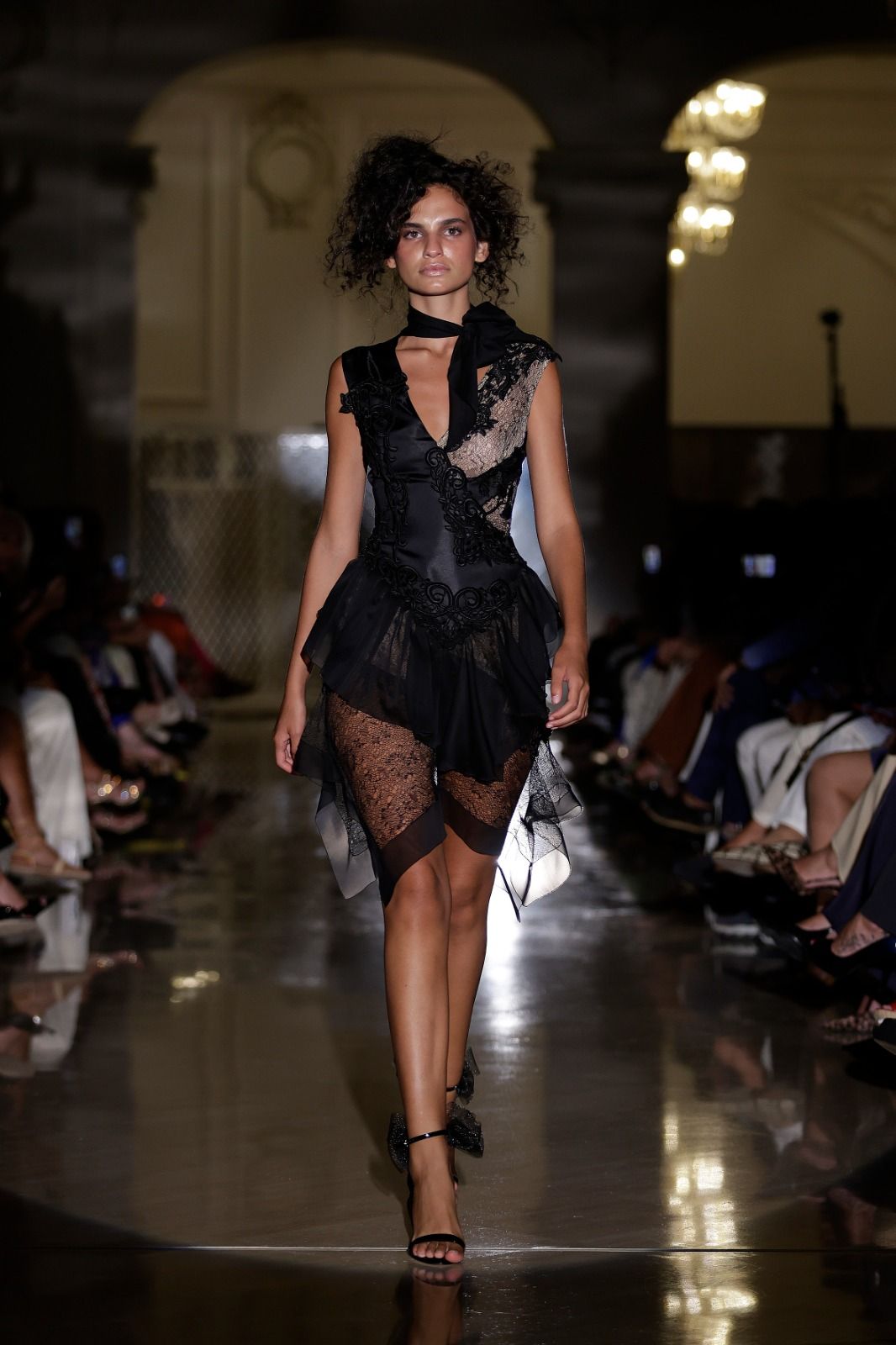 Victorio &amp; Lucchino avant-garde classic fashion on the catwalk - in pictures