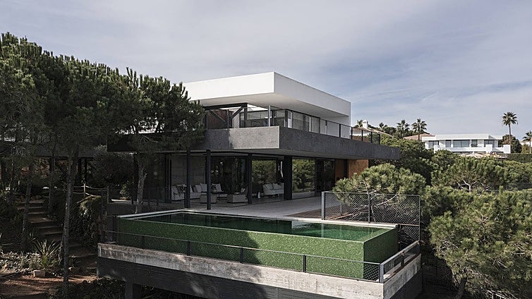 Malaga architects scoop worldwide recognition for design of two luxury villas on south coast of Spain