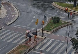 In Malaga city it has been raining in several areas since this afternoon.