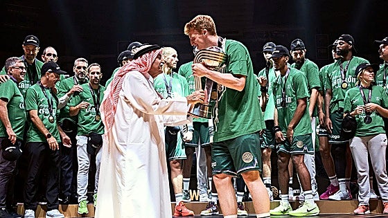 Dominant showing leads Unicaja to Intercontinental Cup victory in Singapore