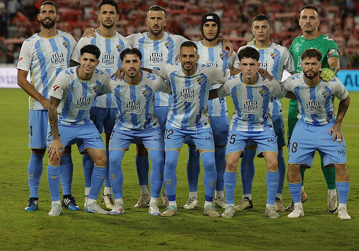 Imagen principal - Herrero the penalty-saving hero as Malaga CF secure dramatic last-minute derby draw