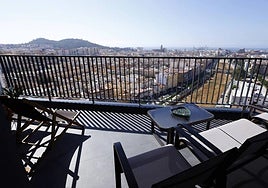 Most of the tourist flat licences in the city's twin Martiricos towers should eventually be cancelled.