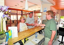 This hotel reception on the Mar Menor is just one of many that will need to send more guest data.
