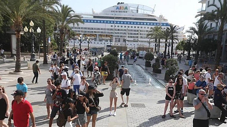 Spain has welcomed more than 64 million foreign tourists so far this year with spending at record levels